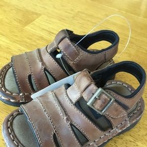 Brand New w/ tags toddler leather Osh Kosh sandals